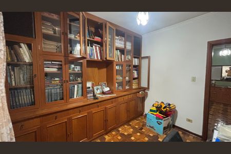 Casa à venda com 283m², 3 quartos e 5 vagas Casa à venda com 283m², 3 quartos e 5 vagasEscritório