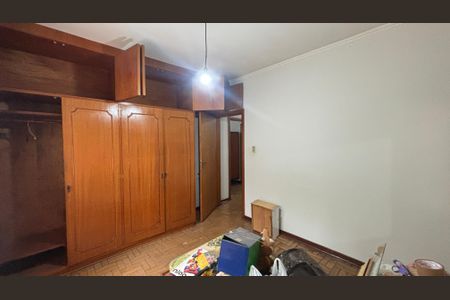 Casa à venda com 283m², 3 quartos e 5 vagas Casa à venda com 283m², 3 quartos e 5 vagasQuarto 1
