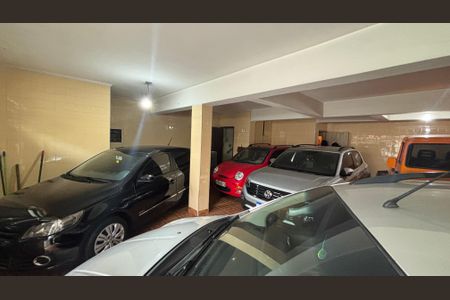 Casa à venda com 283m², 3 quartos e 5 vagas Casa à venda com 283m², 3 quartos e 5 vagasGaragem