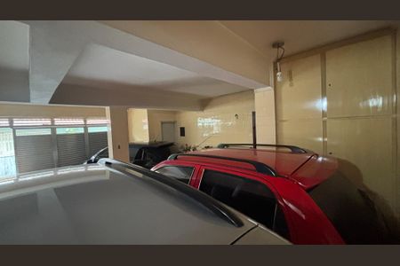 Casa à venda com 283m², 3 quartos e 5 vagas Casa à venda com 283m², 3 quartos e 5 vagasGaragem