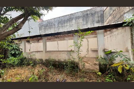 Casa à venda com 283m², 3 quartos e 5 vagas Casa à venda com 283m², 3 quartos e 5 vagasQuintal
