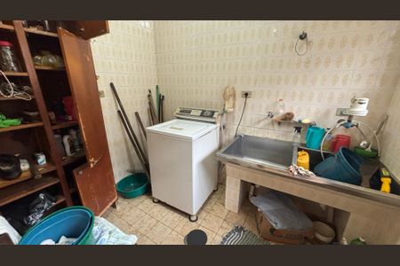 Casa à venda com 283m², 3 quartos e 5 vagas Casa à venda com 283m², 3 quartos e 5 vagasÁrea de Serviço