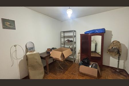 Casa à venda com 283m², 3 quartos e 5 vagas Casa à venda com 283m², 3 quartos e 5 vagasQuarto 2