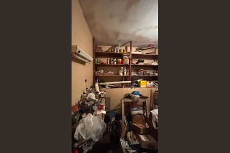 Casa à venda com 283m², 3 quartos e 5 vagas Casa à venda com 283m², 3 quartos e 5 vagasQuarto da Garagem