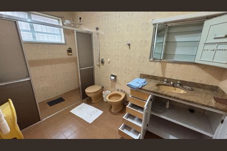 Casa à venda com 283m², 3 quartos e 5 vagas Casa à venda com 283m², 3 quartos e 5 vagasBanheiro da Suíte