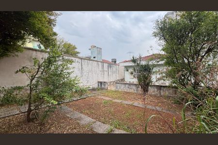 Casa à venda com 283m², 3 quartos e 5 vagas Casa à venda com 283m², 3 quartos e 5 vagasQuintal