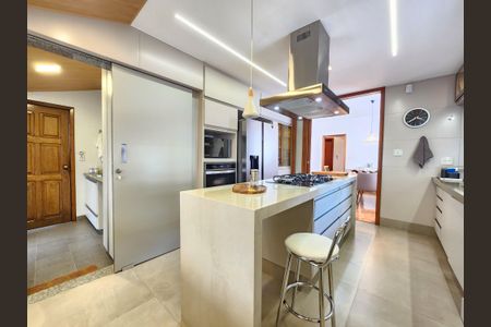 Casa à venda com 193m², 3 quartos e 4 vagas Casa à venda com 193m², 3 quartos e 4 vagasCozinha
