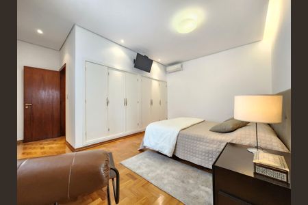 Casa à venda com 193m², 3 quartos e 4 vagas Casa à venda com 193m², 3 quartos e 4 vagasSuíte