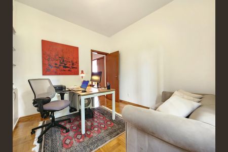 Casa à venda com 193m², 3 quartos e 4 vagas Casa à venda com 193m², 3 quartos e 4 vagasQuarto