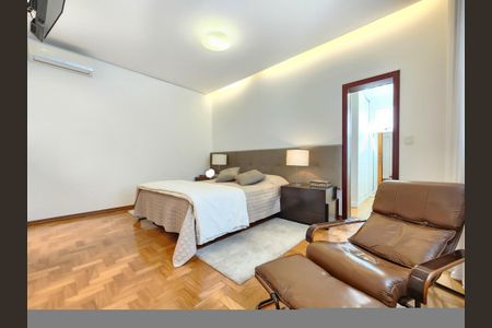 Casa à venda com 193m², 3 quartos e 4 vagas Casa à venda com 193m², 3 quartos e 4 vagasSuíte