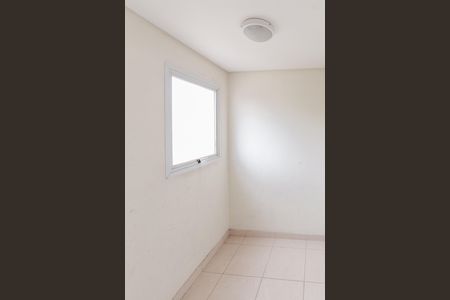 Apartamento à venda com 216m², 4 quartos e 5 vagas Apartamento à venda com 216m², 4 quartos e 5 vagasÁrea de Serviço
