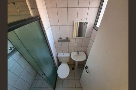 Banheiro  de apartamento para alugar com 2 quartos, 49m² em Jardim Belem, São Paulo