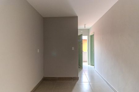 Casa de condomínio para alugar com 40m², 1 quarto e sem vagaSala