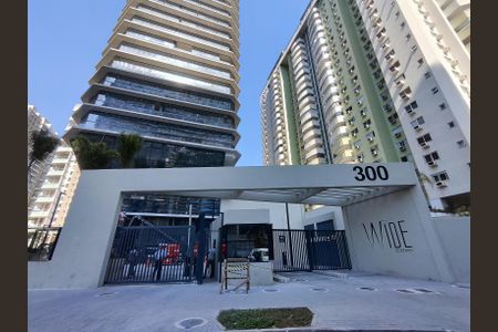 Apartamento à venda com 81m², 2 quartos e 1 vaga Apartamento à venda com 81m², 2 quartos e 1 vagaFachada