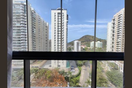 Apartamento à venda com 81m², 2 quartos e 1 vaga Apartamento à venda com 81m², 2 quartos e 1 vagaSuíte Janela