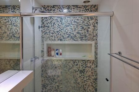 Apartamento à venda com 84m², 2 quartos e 1 vaga Apartamento à venda com 84m², 2 quartos e 1 vagaBanheiro da Suíte 1