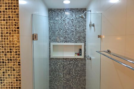 Apartamento à venda com 84m², 2 quartos e 1 vaga Apartamento à venda com 84m², 2 quartos e 1 vagaBanheiro