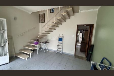 Casa à venda com 80m², 2 quartos e 1 vaga