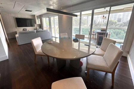 Apartamento à venda com 3 quartos, 142m² em Parque do Morumbi, São Paulo