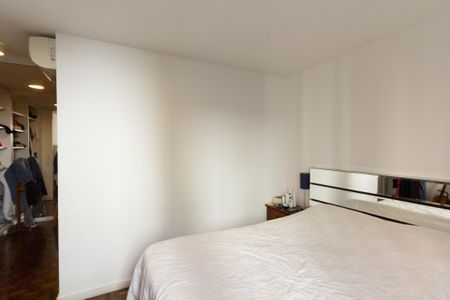 Apartamento à venda com 158m², 3 quartos e 1 vaga Apartamento à venda com 158m², 3 quartos e 1 vagaSuíte