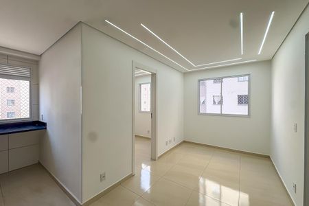 Sala de apartamento para alugar com 2 quartos, 37m² em Parque Bristol, São Bernardo do Campo
