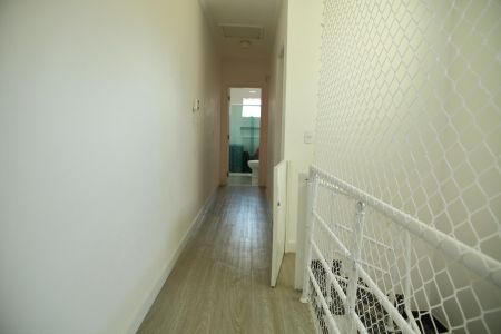 Casa à venda com 140m², 3 quartos e 2 vagasCorredor