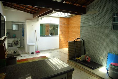 Casa à venda com 140m², 3 quartos e 2 vagasÁrea comum