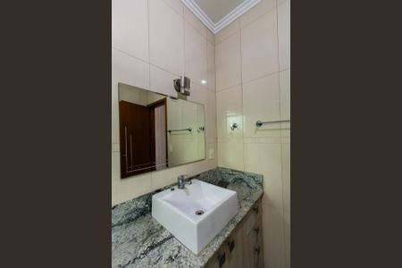 Casa à venda com 148m², 3 quartos e 4 vagasBanheiro da Suíte 1