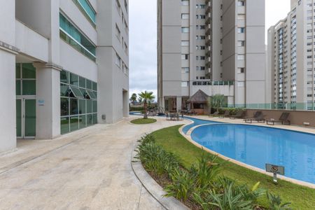 Apartamento para alugar com 148m², 3 quartos e 2 vagas Apartamento para alugar com 148m², 3 quartos e 2 vagasÁrea comum - Piscina