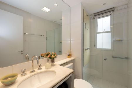 Apartamento para alugar com 148m², 3 quartos e 2 vagas Apartamento para alugar com 148m², 3 quartos e 2 vagasBanheiro Social