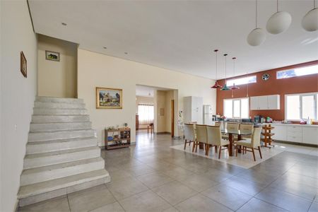 Casa à venda com 265m², 5 quartos e 4 vagas