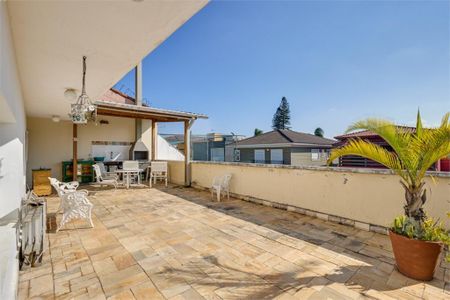 Casa à venda com 265m², 5 quartos e 4 vagas