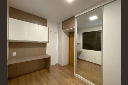 Apartamento à venda com 150m², 4 quartos e 4 vagas Apartamento à venda com 150m², 4 quartos e 4 vagasSemi Suíte 2