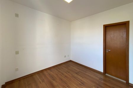 Apartamento à venda com 150m², 4 quartos e 4 vagas Apartamento à venda com 150m², 4 quartos e 4 vagasSuíte 1