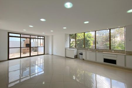Apartamento à venda com 150m², 4 quartos e 4 vagas Apartamento à venda com 150m², 4 quartos e 4 vagasÁrea comum - Salão de festas