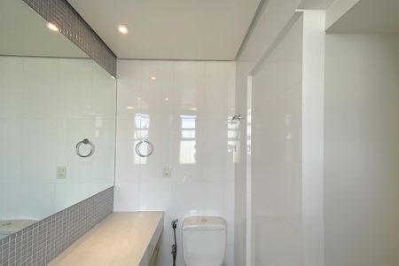 Apartamento à venda com 150m², 4 quartos e 4 vagas Apartamento à venda com 150m², 4 quartos e 4 vagasBanheiro da Suíte 2