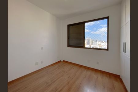 Apartamento à venda com 150m², 4 quartos e 4 vagas Apartamento à venda com 150m², 4 quartos e 4 vagasSemi Suíte 1