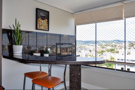 Sala de apartamento à venda com 3 quartos, 105m² em Menino Deus, Porto Alegre