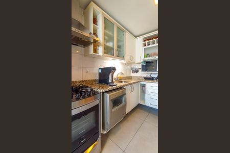 Apartamento à venda com 105m², 3 quartos e 2 vagas Apartamento à venda com 105m², 3 quartos e 2 vagasCozinha