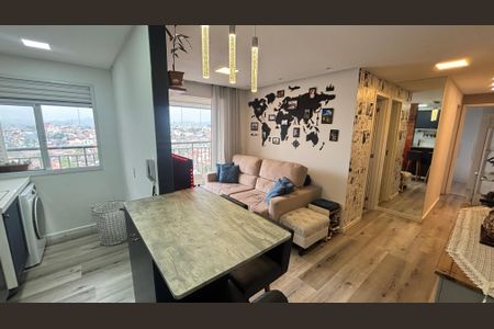 Sala de apartamento à venda com 2 quartos, 54m² em Vila Eldizia, Santo André