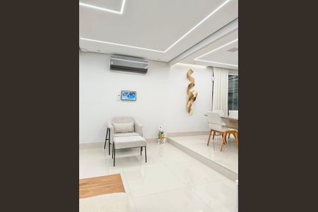 Casa à venda com 700m², 4 quartos e 6 vagas