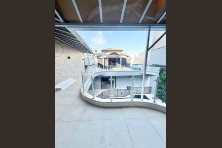 Casa à venda com 700m², 4 quartos e 6 vagas