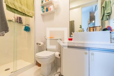 Apartamento à venda com 107m², 2 quartos e 2 vagasBanheiro da Suíte