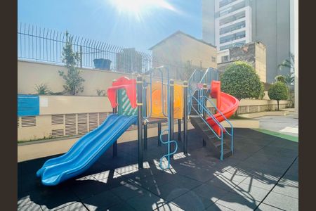 Apartamento à venda com 105m², 3 quartos e 1 vaga Apartamento à venda com 105m², 3 quartos e 1 vagaÁrea comum - Playground