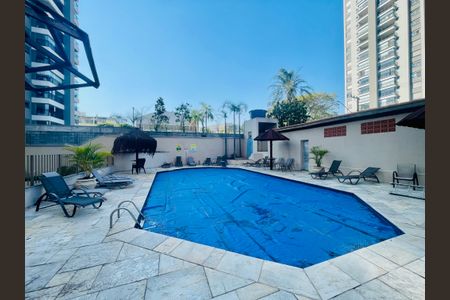 Apartamento à venda com 105m², 3 quartos e 1 vaga Apartamento à venda com 105m², 3 quartos e 1 vagaÁrea comum - Piscina