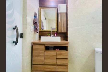 Apartamento à venda com 105m², 3 quartos e 1 vaga Apartamento à venda com 105m², 3 quartos e 1 vagaBanheiro da Suíte