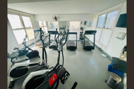 Apartamento à venda com 105m², 3 quartos e 1 vaga Apartamento à venda com 105m², 3 quartos e 1 vagaAcademia