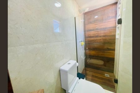 Apartamento à venda com 105m², 3 quartos e 1 vaga Apartamento à venda com 105m², 3 quartos e 1 vagaBanheiro da Suíte