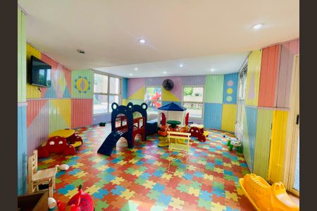 Apartamento à venda com 105m², 3 quartos e 1 vaga Apartamento à venda com 105m², 3 quartos e 1 vagaBrinquedoteca