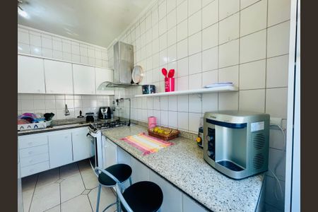 Apartamento à venda com 105m², 3 quartos e 1 vaga Apartamento à venda com 105m², 3 quartos e 1 vagaCozinha